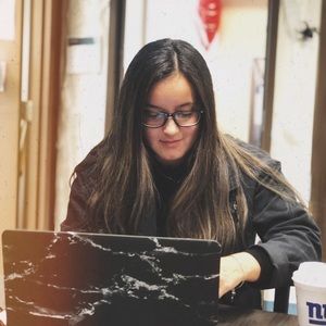 Meet your Posher, Manuela